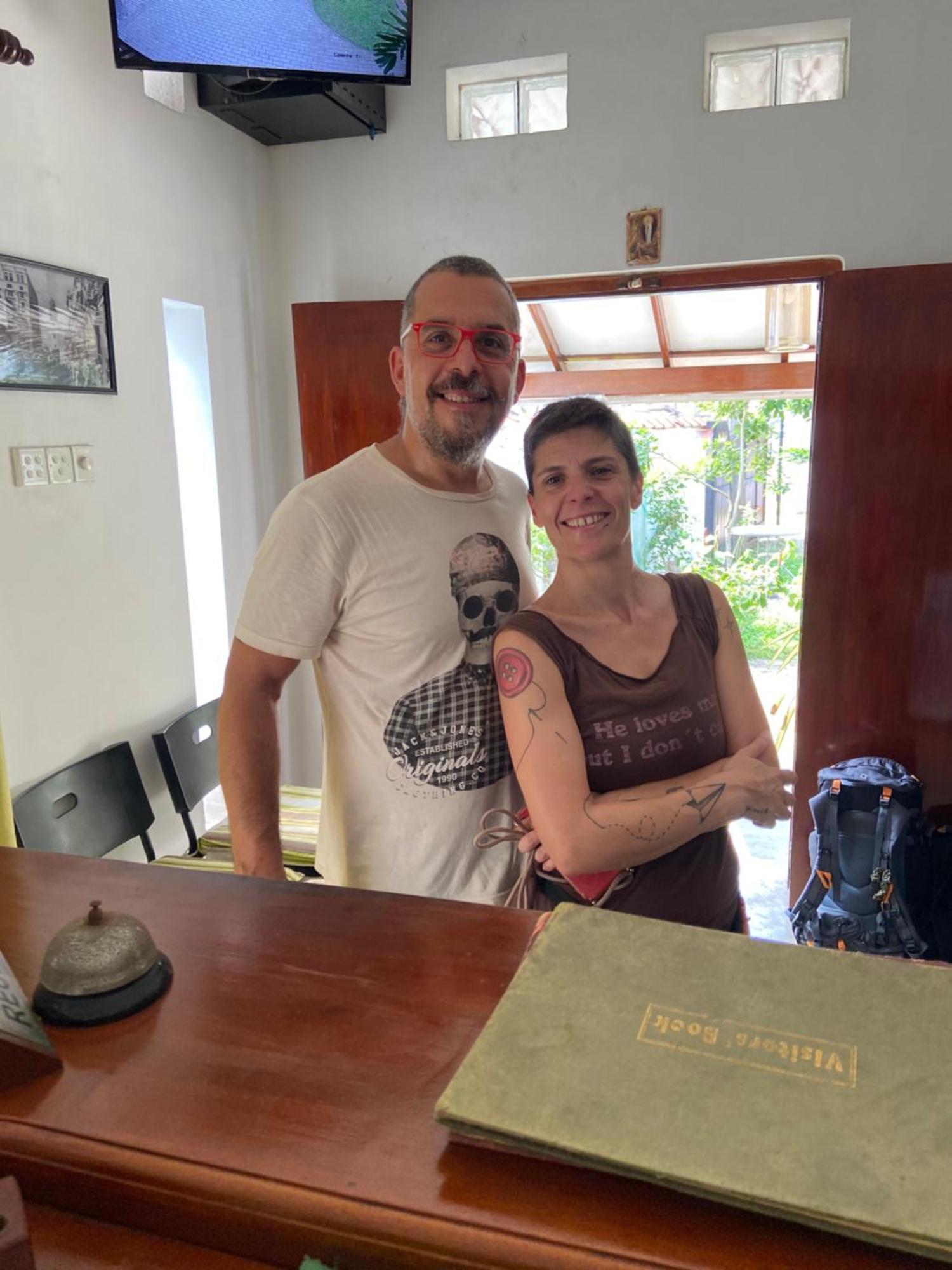 Dions Guest House Negombo Buitenkant foto